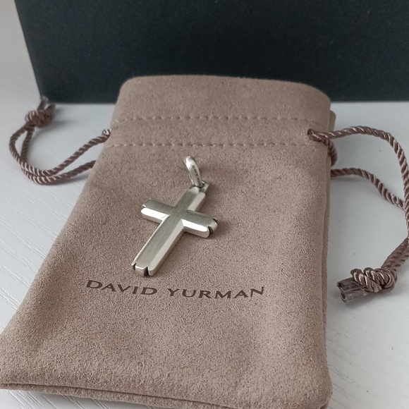 David Yurman Sterling Silver Large Deco Religious Cross Pendant - Picture 2 of 4